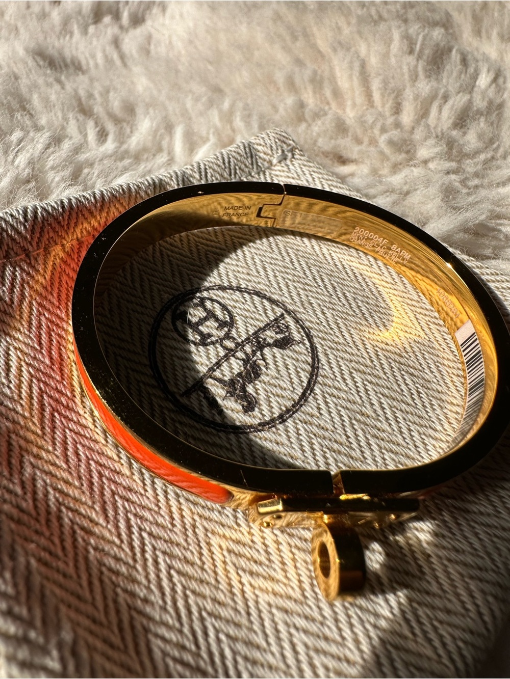 Hermes Kelly Bracelet in Gold-Tone Orange Enamel - Picture 2 of 6